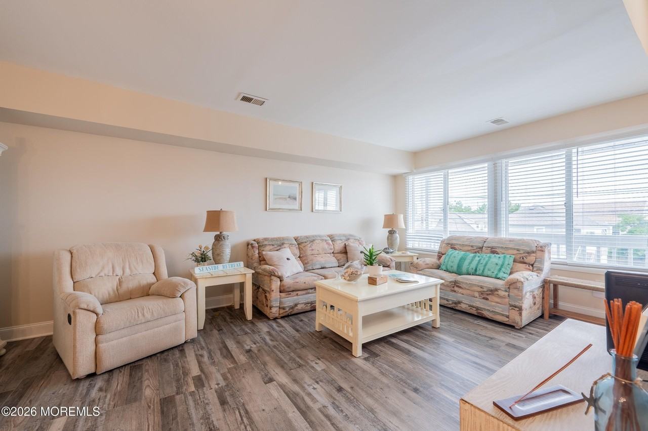 1713 Boulevard #7 - Photo 7 of 22