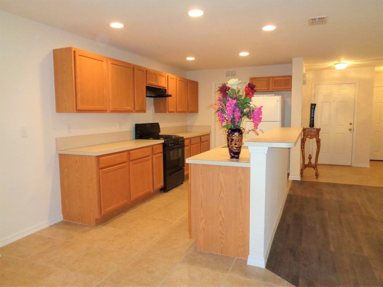 1636 Pointe West Way - Photo 5 of 50