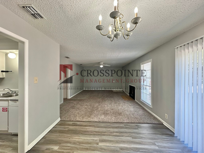 4222 Southpark Dr - Photo 3 of 18