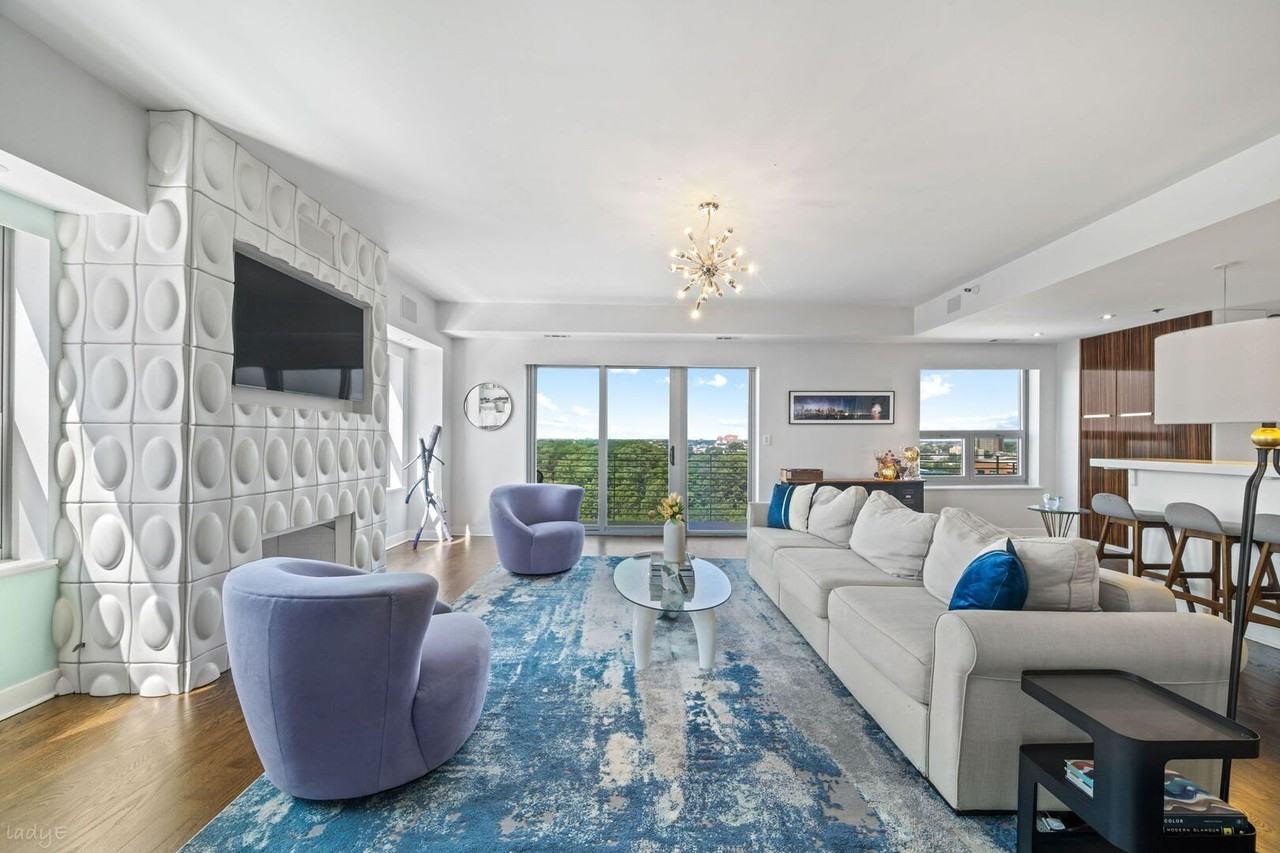 4350 N Broadway St #1002 - Photo 4 of 40