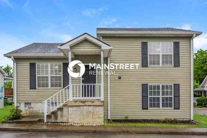 304 Errol Ln