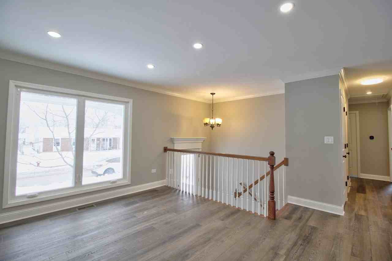 312 Hickory Ave - Photo 4 of 21