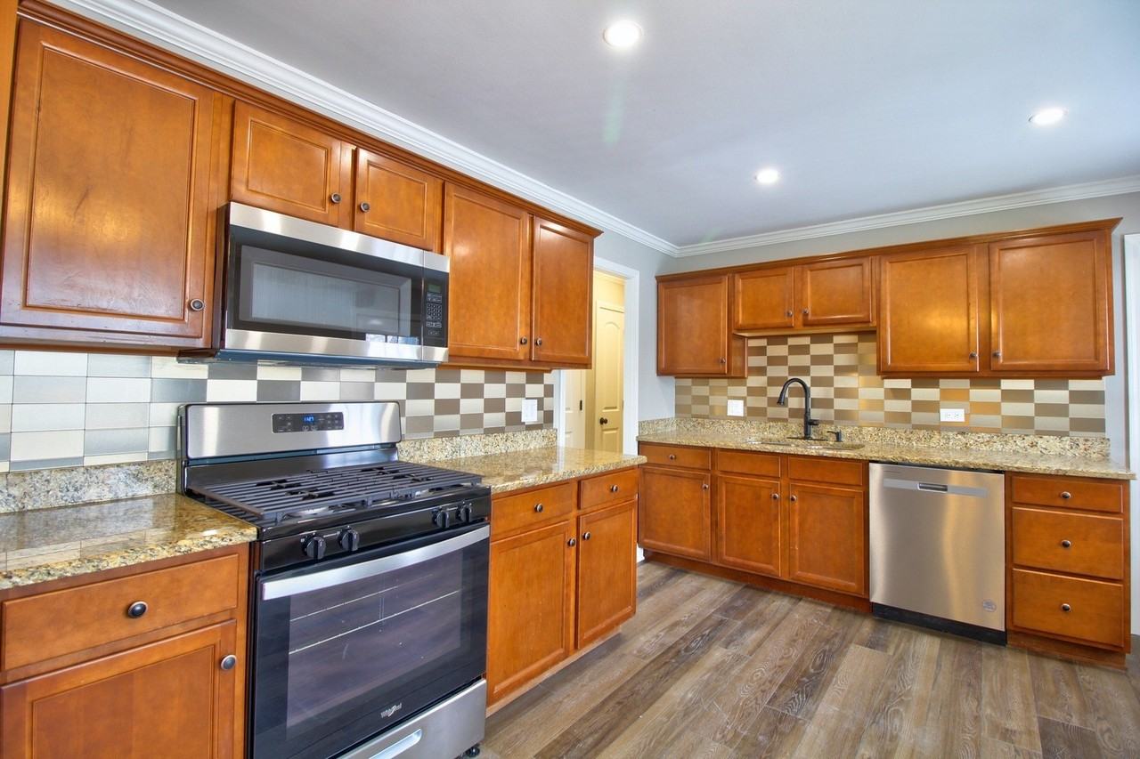 312 Hickory Ave - Photo 6 of 21