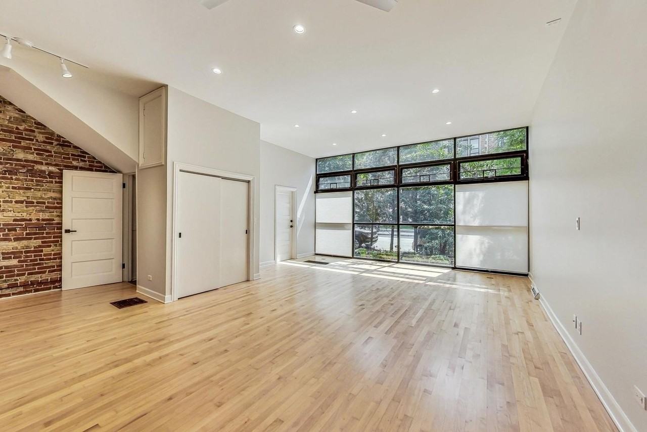 1642 W Bryn Mawr Ave #1 - Photo 5 of 29