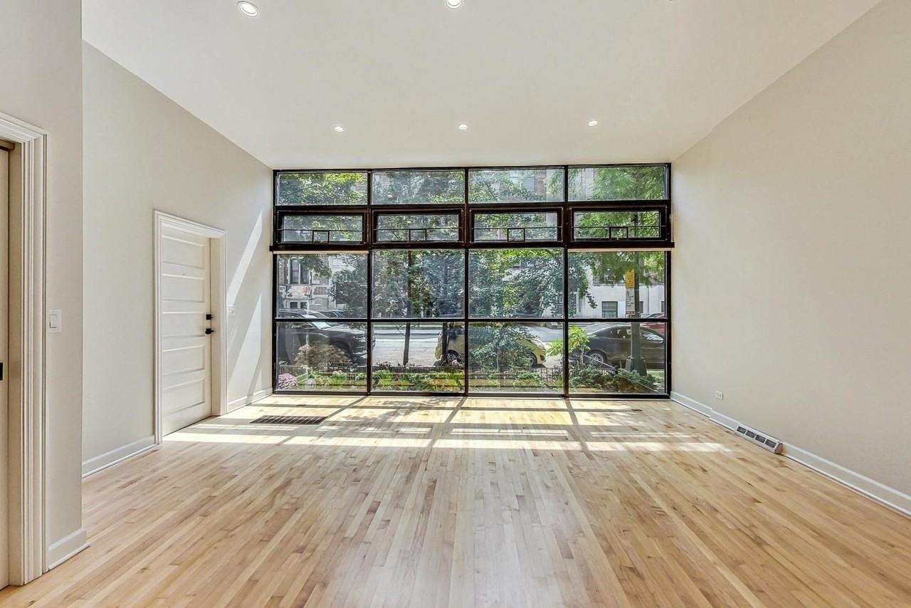 1642 W Bryn Mawr Ave #1 - Photo 6 of 29