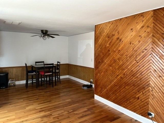 1811 Jamestown Cir #1811 - Photo 3 of 21