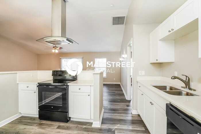 124 Ne 7th Ave - Photo 6 of 15