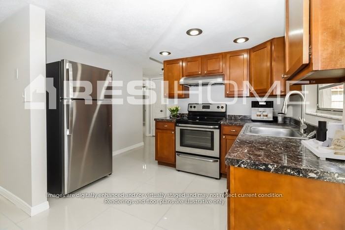 7310 Potomac Dr - Photo 2 of 15