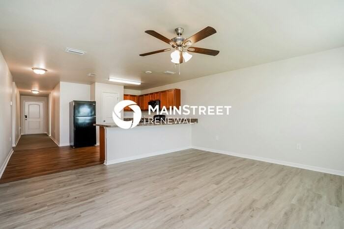1734 Nw 18th St - Photo 4 of 16