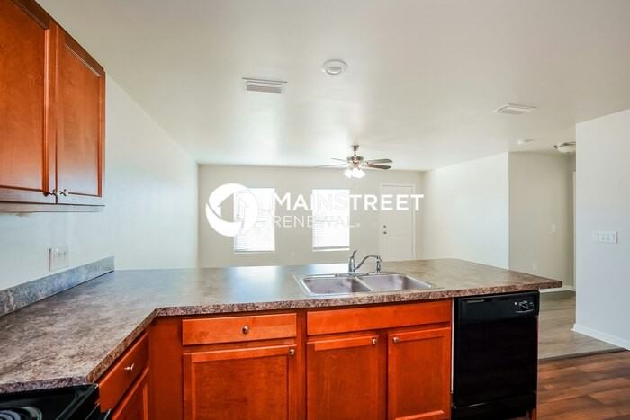 1734 Nw 18th St - Photo 7 of 16