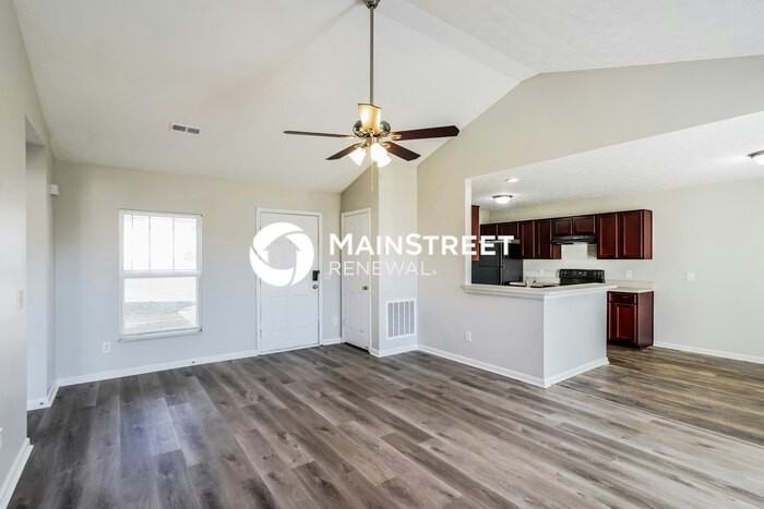 2109 Freeman Ln - Photo 3 of 16