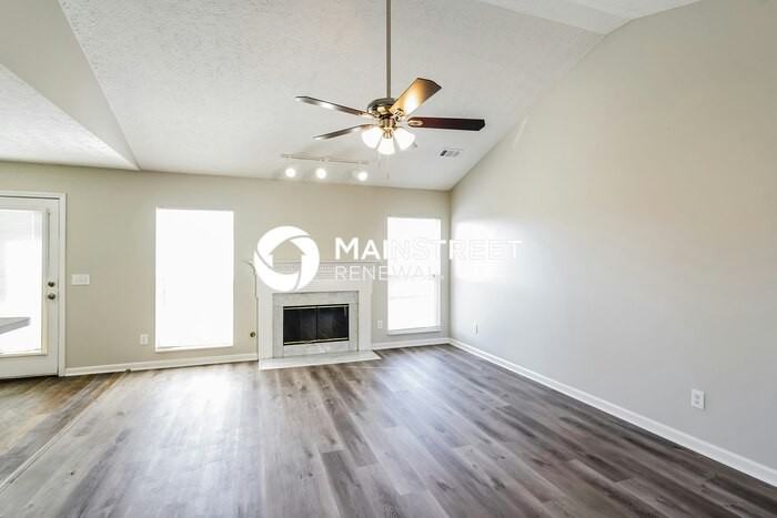 2109 Freeman Ln - Photo 4 of 16