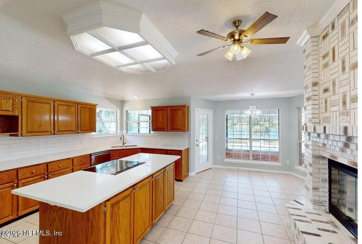 278 Bush Ct - Photo 4 of 26