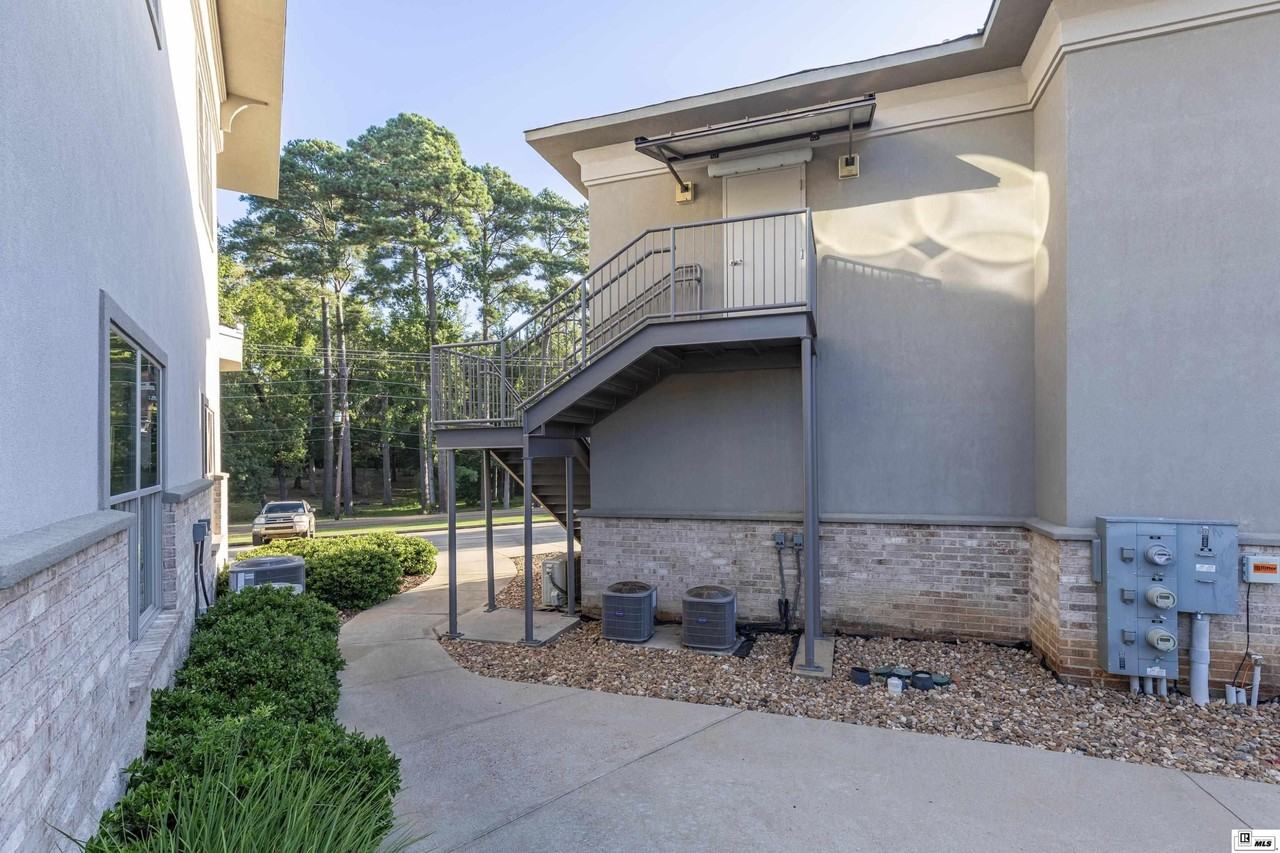 125 Pelican Blvd - Photo 2 of 7