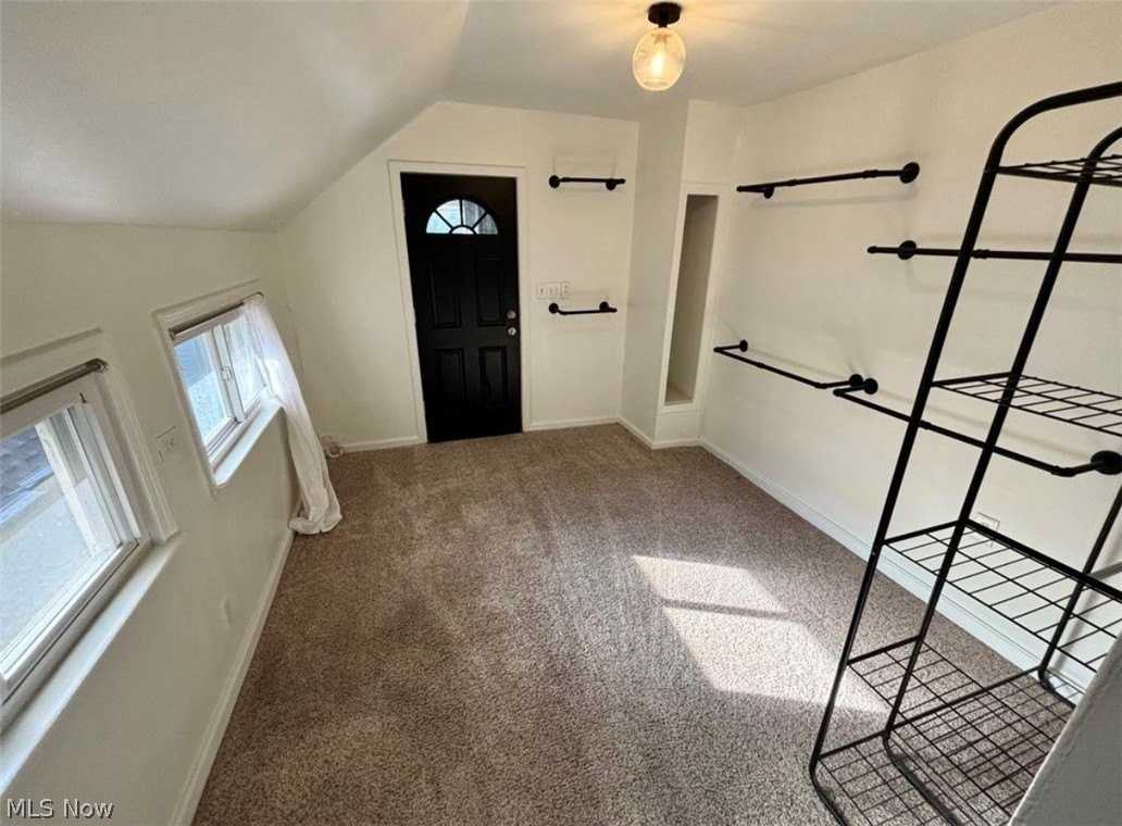 3915 John Ave - Photo 5 of 27