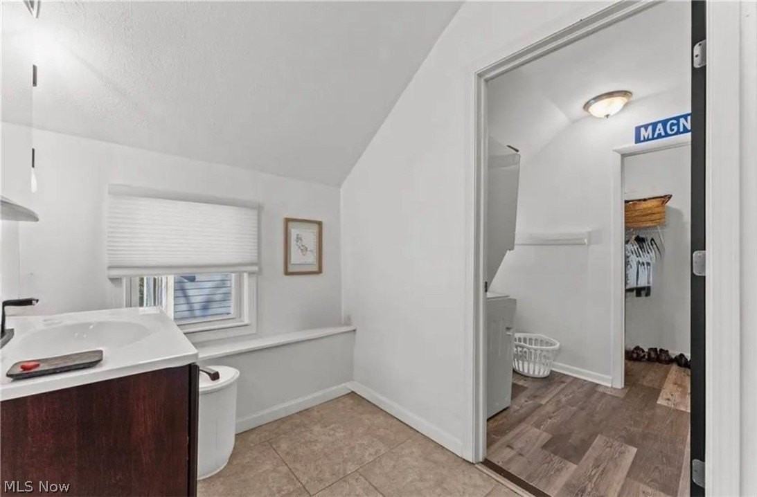 3915 John Ave - Photo 7 of 27