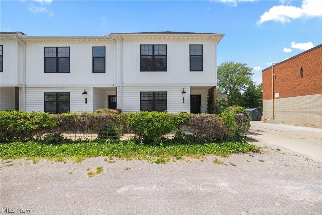 2059 W 34th Pl - Photo 2 of 23