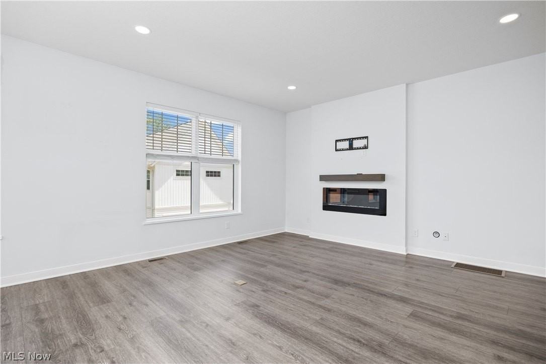 2059 W 34th Pl - Photo 6 of 23