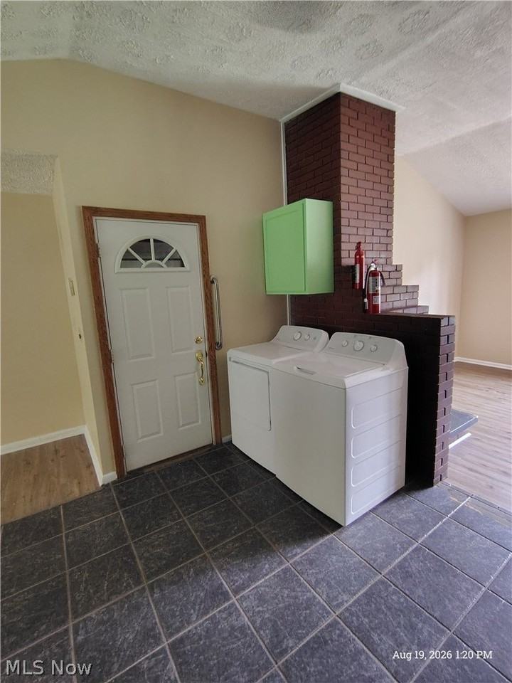 2822 Redgate Ln - Photo 5 of 21