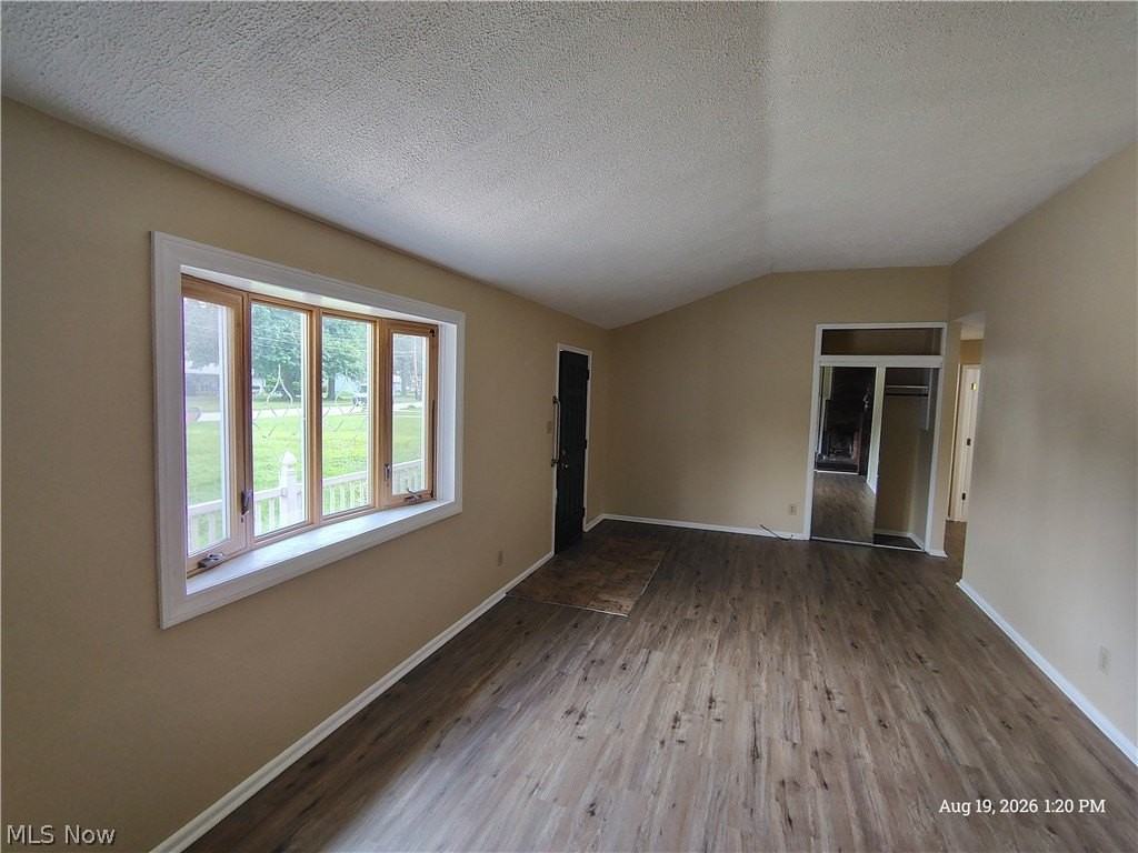 2822 Redgate Ln - Photo 6 of 21
