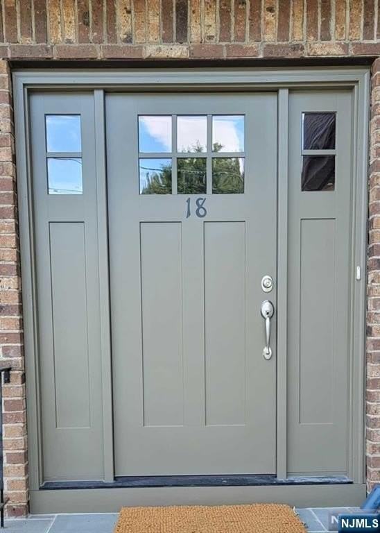 18 Mahan St - Photo 2 of 17