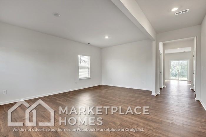 2414 Stream View Ln - Photo 7 of 33