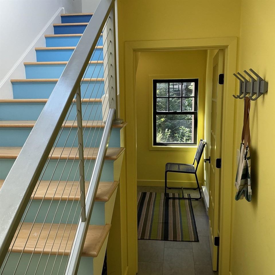 393 Brackett Rd - Photo 2 of 20