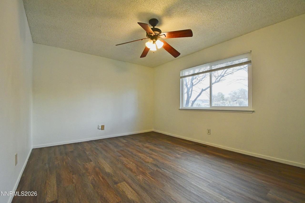1600 E Long St #11 - Photo 5 of 14