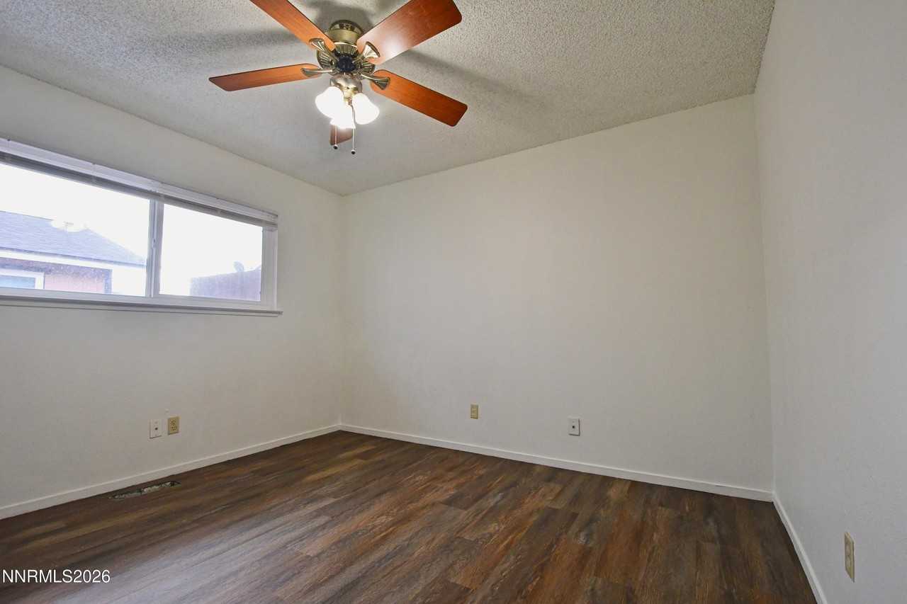 1600 E Long St #11 - Photo 7 of 14
