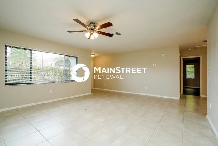 3311 Se Santa Barbara Pl - Photo 3 of 16