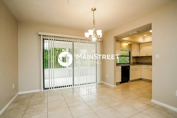 3311 Se Santa Barbara Pl - Photo 5 of 16