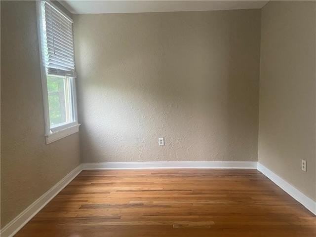 915 Polk St #B - Photo 4 of 14