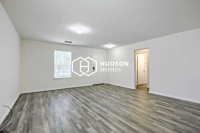 2903 Gillespie St - Photo 3 of 14