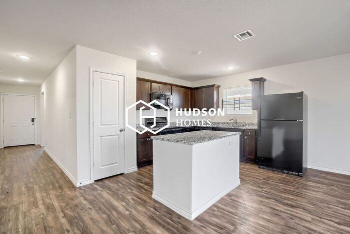 2607 E Cornell St - Photo 5 of 14