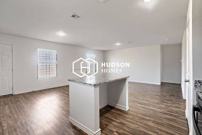 2607 E Cornell St - Photo 6 of 14