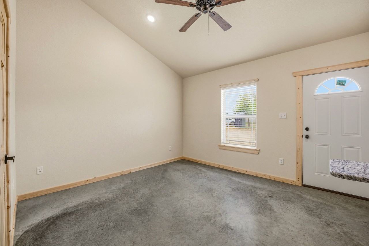 5415 County Road 456 - Photo 6 of 34