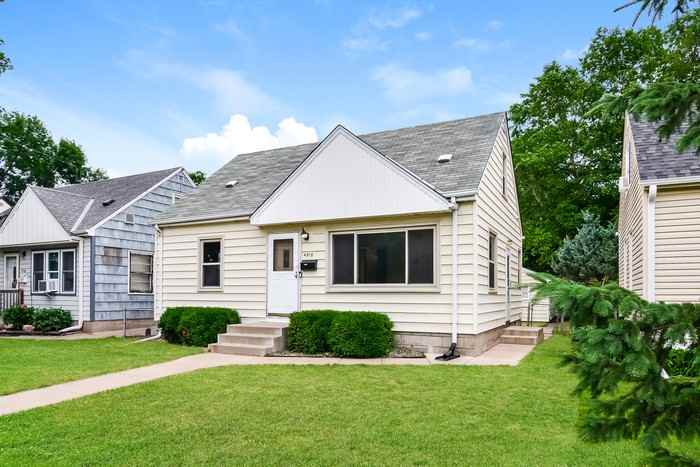 4918 Morgan Ave N - Photo 6 of 16