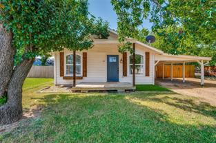 117 E Division St - Photo 1 of 1