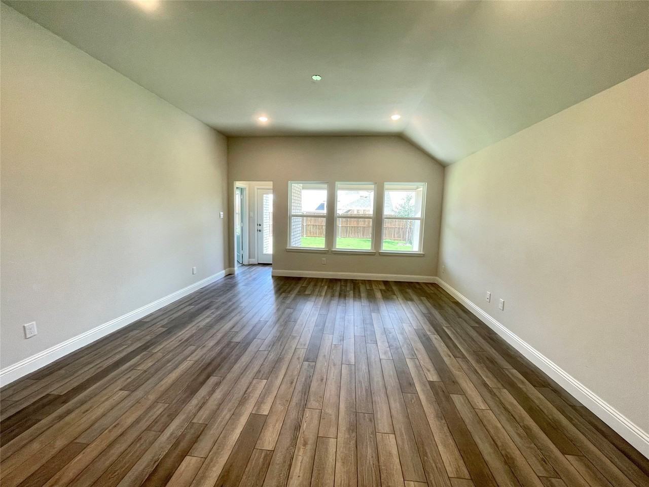 4005 Blue Stem Blvd - Photo 6 of 20