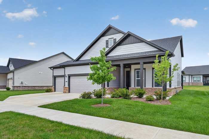 15773 Scher Dr - Photo 3 of 46