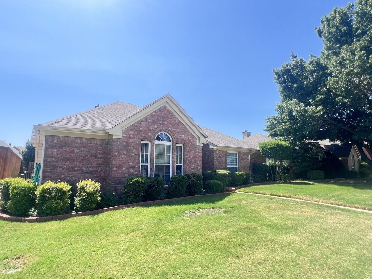 1806 Dalewood Trl - Photo 3 of 20
