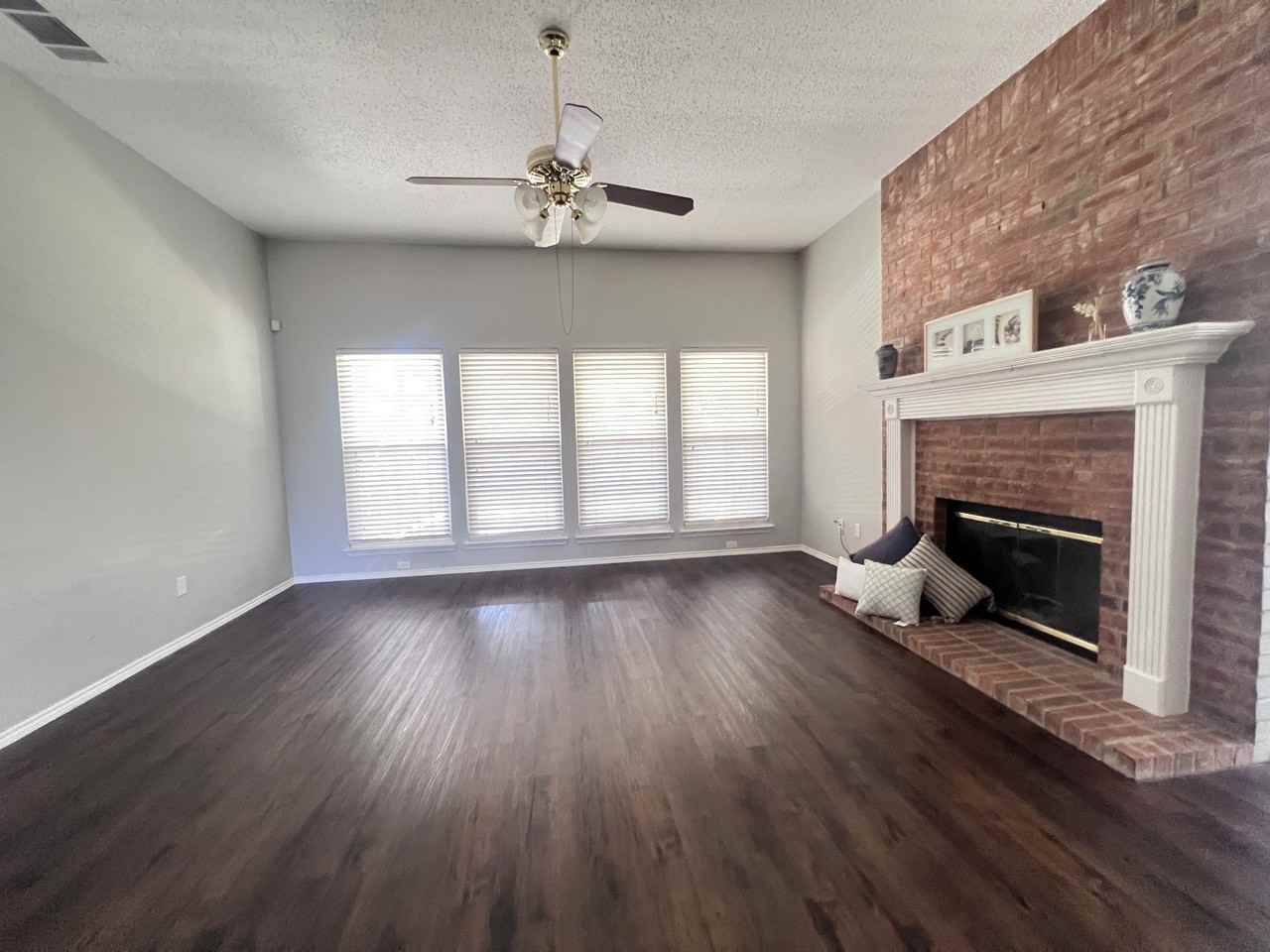 1806 Dalewood Trl - Photo 4 of 20