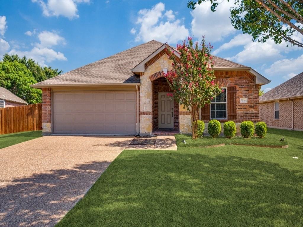 2524 Navasota Dr - Photo 3 of 16