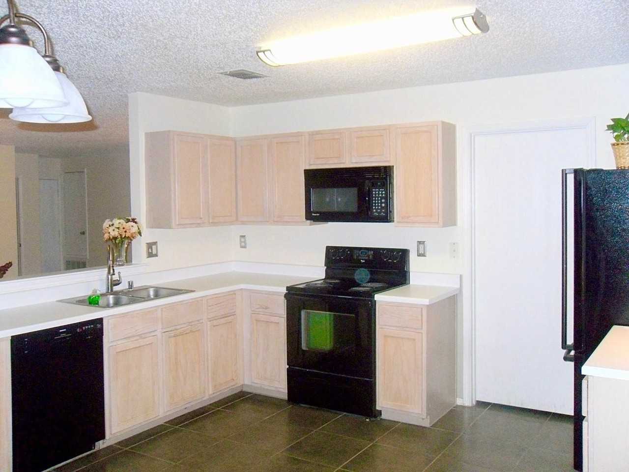3107 Westview Dr - Photo 6 of 13