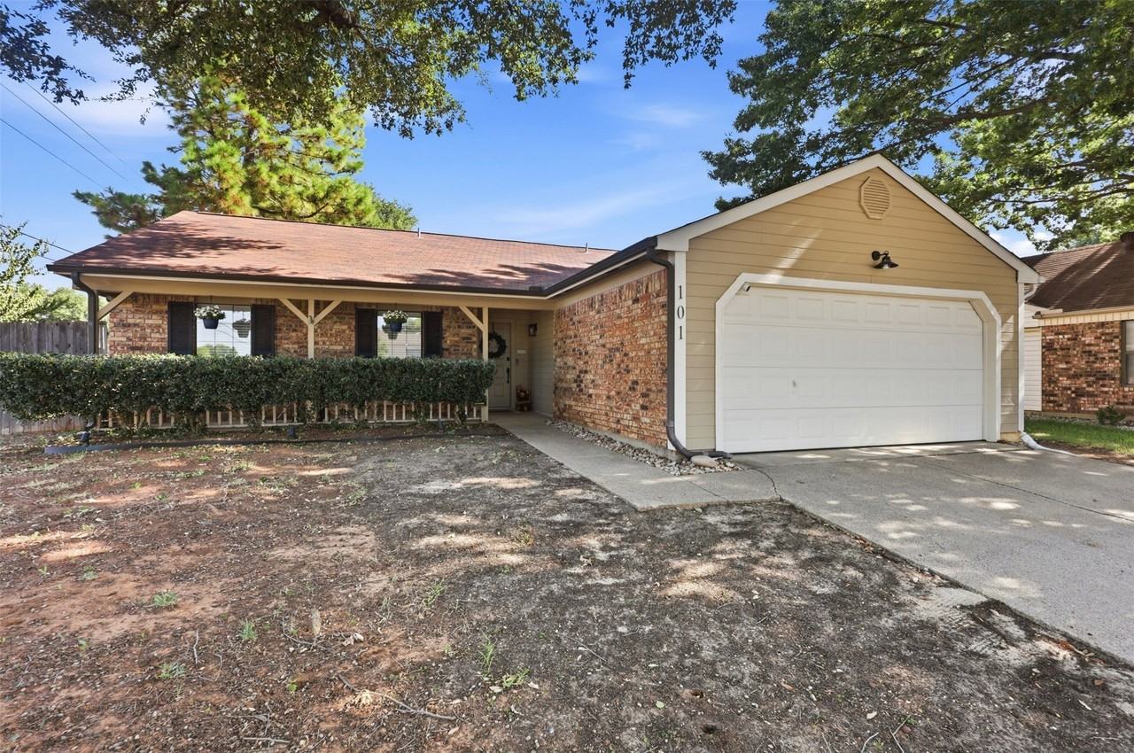 101 Clove Ln - Photo 7 of 29
