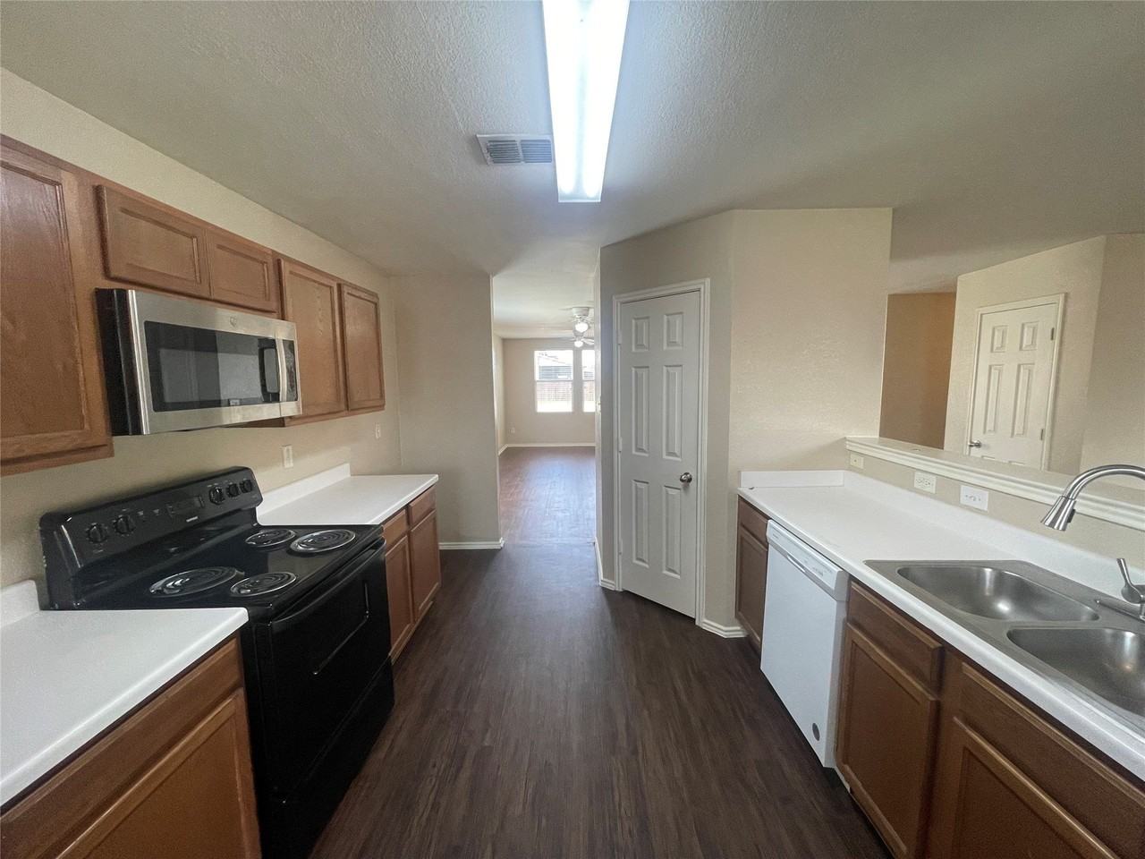 509 Cherrywood Ter - Photo 6 of 14