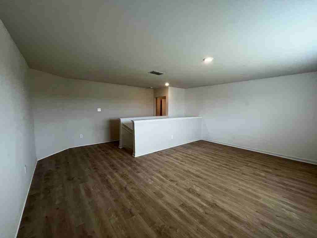 3023 Boran Dr - Photo 5 of 11
