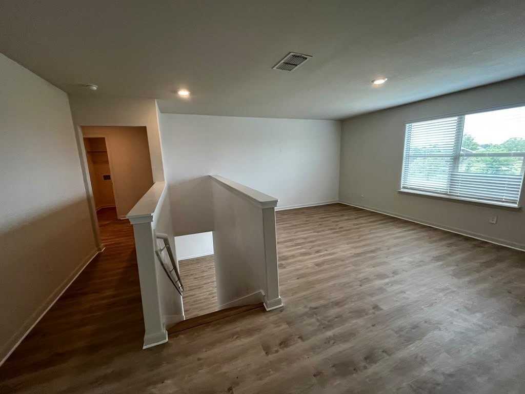 3023 Boran Dr - Photo 6 of 11