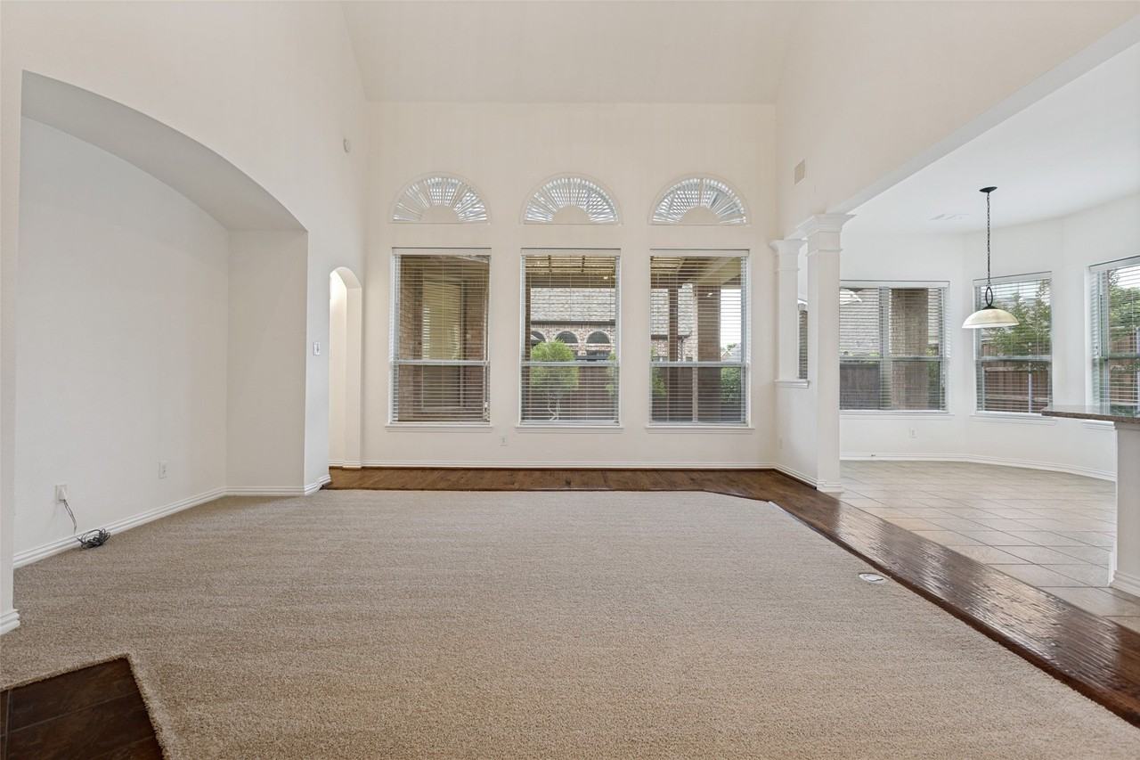 1806 Caprock Rd - Photo 6 of 25