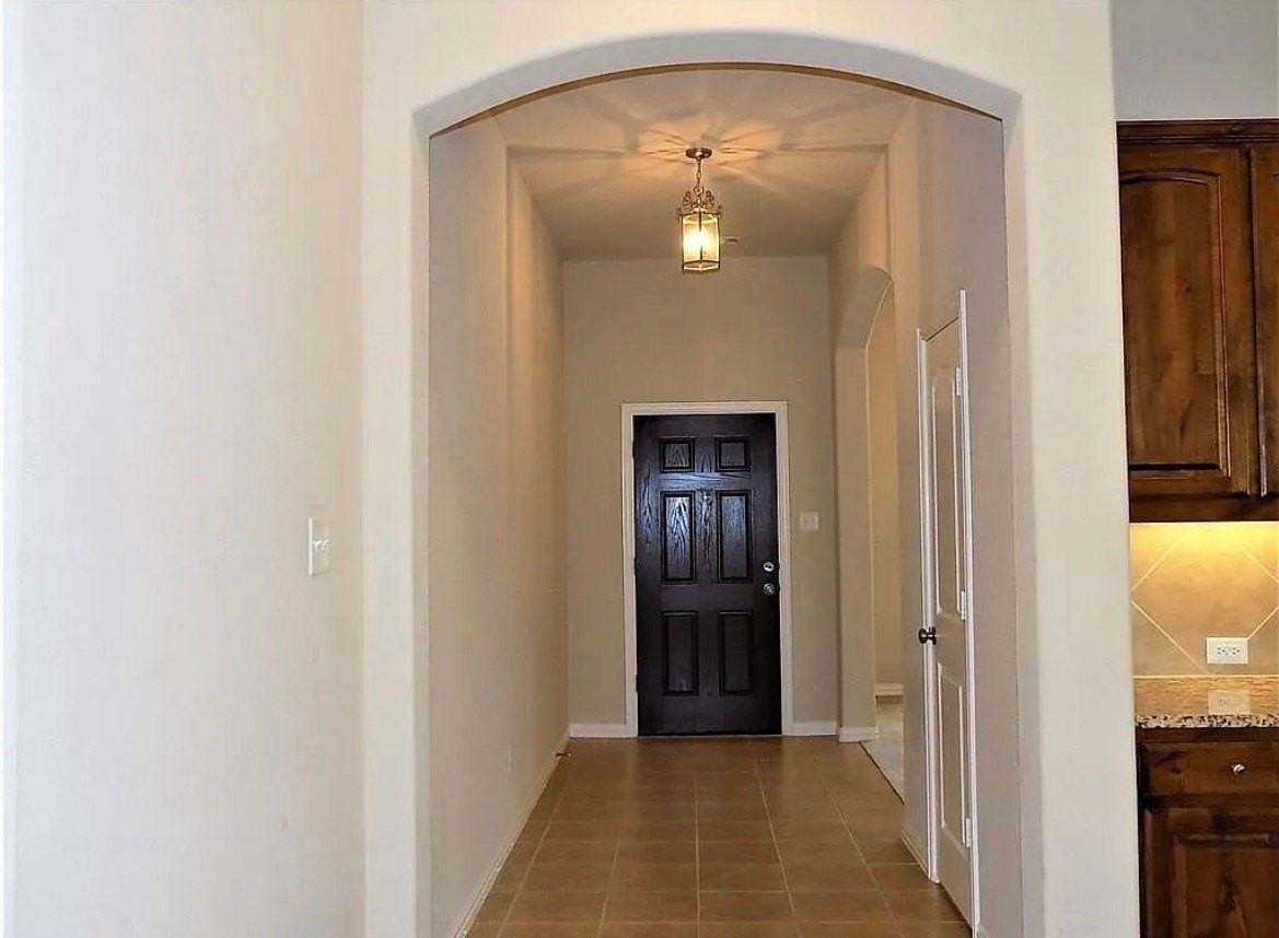 10320 Cochron Dr - Photo 3 of 13